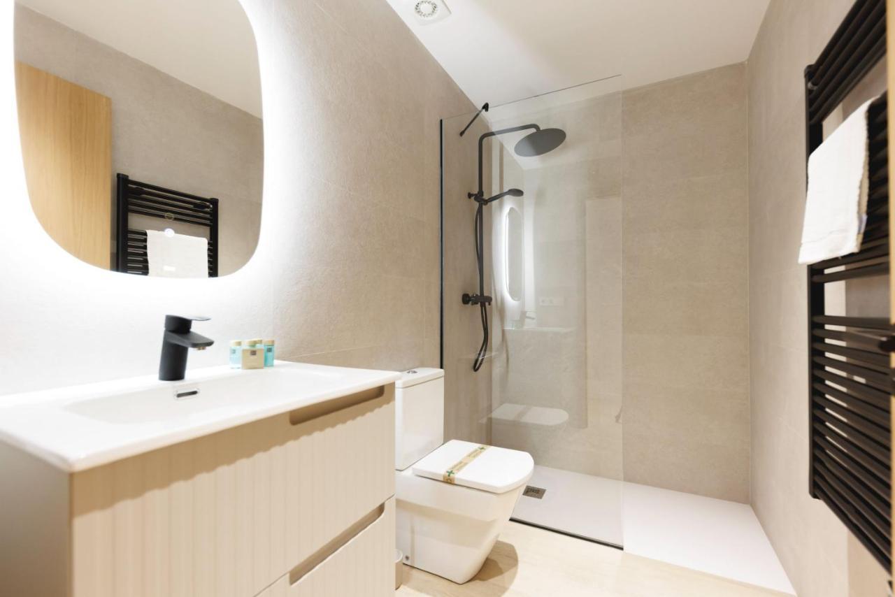 Bravissimo Centre, Modern 2-Bedroom Apartment Girona Dış mekan fotoğraf