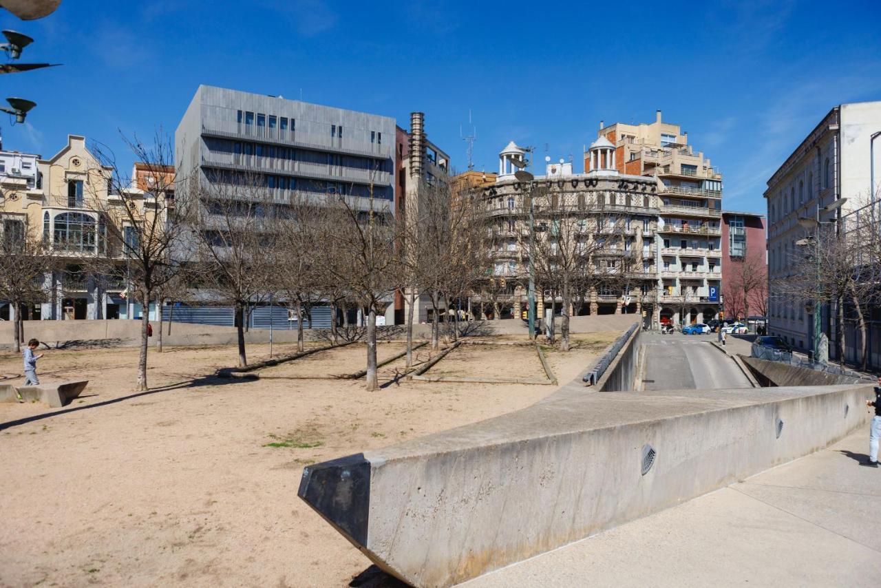 Bravissimo Centre, Modern 2-Bedroom Apartment Girona Dış mekan fotoğraf